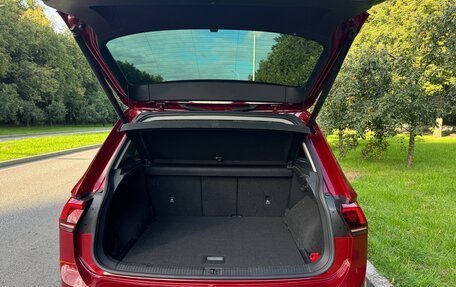 Volkswagen Tiguan II, 2019 год, 2 430 000 рублей, 23 фотография