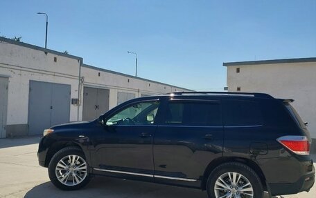 Toyota Highlander III, 2012 год, 2 485 000 рублей, 3 фотография