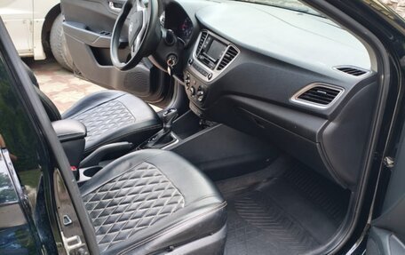 Hyundai Solaris II рестайлинг, 2021 год, 1 350 000 рублей, 4 фотография