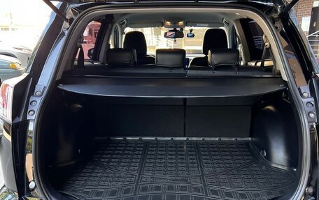 Toyota RAV4, 2018 год, 1 990 000 рублей, 3 фотография