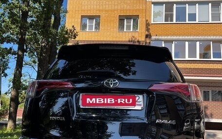 Toyota RAV4, 2018 год, 1 990 000 рублей, 9 фотография