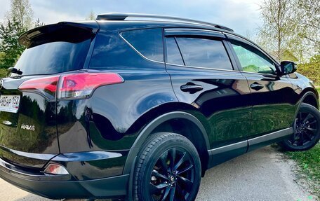 Toyota RAV4, 2018 год, 1 990 000 рублей, 18 фотография