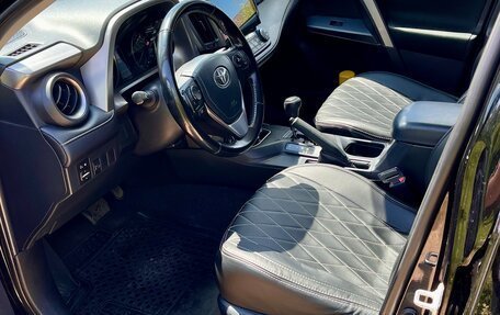 Toyota RAV4, 2018 год, 1 990 000 рублей, 22 фотография