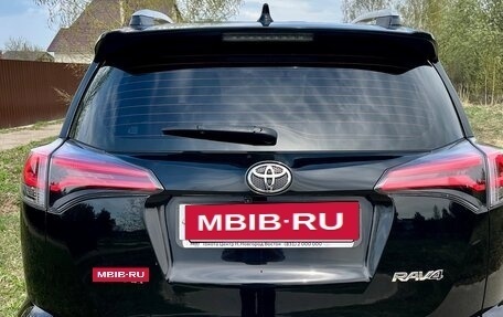 Toyota RAV4, 2018 год, 1 990 000 рублей, 21 фотография