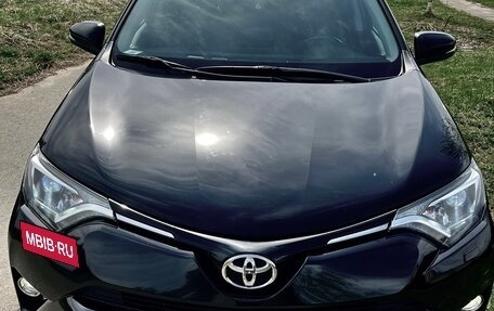 Toyota RAV4, 2018 год, 1 990 000 рублей, 28 фотография