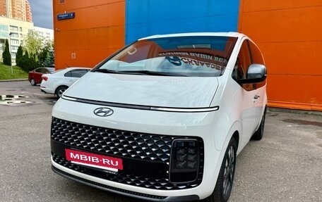 Hyundai Staria, 2022 год, 5 450 000 рублей, 4 фотография