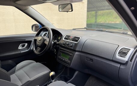 Skoda Fabia II, 2009 год, 400 000 рублей, 11 фотография