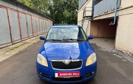 Skoda Fabia II, 2009 год, 400 000 рублей, 2 фотография