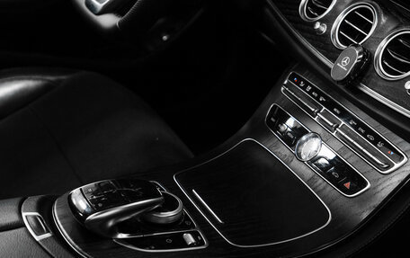 Mercedes-Benz E-Класс, 2017 год, 2 800 000 рублей, 28 фотография