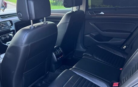Volkswagen Passat B8 рестайлинг, 2017 год, 1 950 000 рублей, 8 фотография