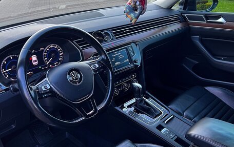 Volkswagen Passat B8 рестайлинг, 2017 год, 1 950 000 рублей, 10 фотография