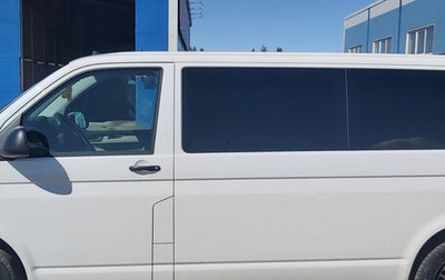 Volkswagen Caravelle T6 рестайлинг, 2018 год, 2 950 000 рублей, 1 фотография