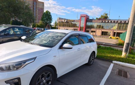 KIA cee'd III, 2019 год, 1 650 000 рублей, 2 фотография