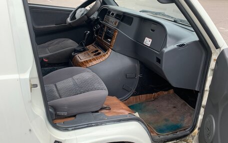 SsangYong Istana, 2003 год, 440 000 рублей, 13 фотография