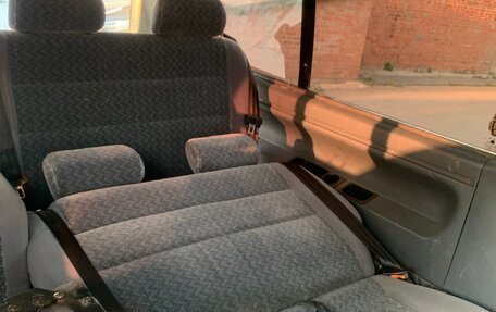 SsangYong Istana, 2003 год, 440 000 рублей, 30 фотография
