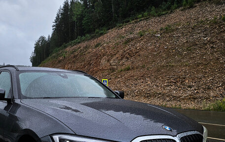 BMW 3 серия, 2019 год, 3 200 000 рублей, 22 фотография