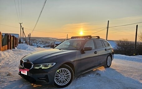 BMW 3 серия, 2019 год, 3 200 000 рублей, 19 фотография