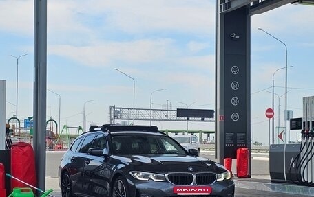 BMW 3 серия, 2019 год, 3 200 000 рублей, 23 фотография