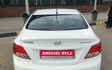 Hyundai Solaris II рестайлинг, 2013 год, 850 000 рублей, 4 фотография