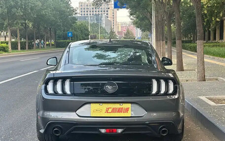 Ford Mustang VI рестайлинг, 2021 год, 3 290 099 рублей, 4 фотография