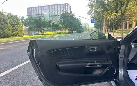 Ford Mustang VI рестайлинг, 2021 год, 3 290 099 рублей, 8 фотография