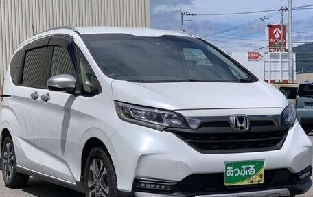 Honda Freed II, 2022 год, 1 550 000 рублей, 2 фотография