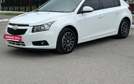 Chevrolet Cruze II, 2012 год, 800 000 рублей, 3 фотография
