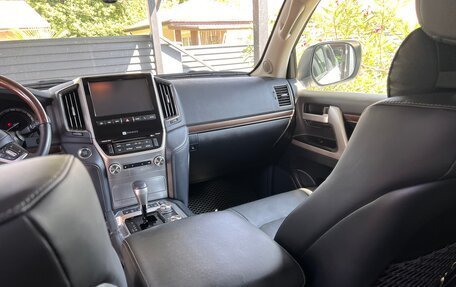 Toyota Land Cruiser 200, 2020 год, 8 700 000 рублей, 9 фотография