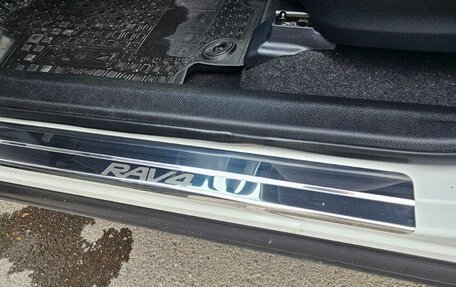 Toyota RAV4, 2016 год, 1 990 000 рублей, 9 фотография