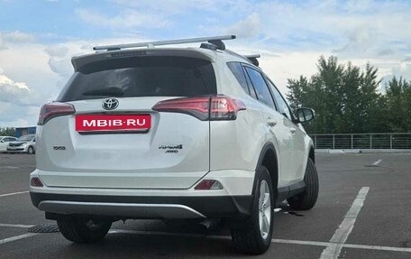 Toyota RAV4, 2016 год, 1 990 000 рублей, 7 фотография