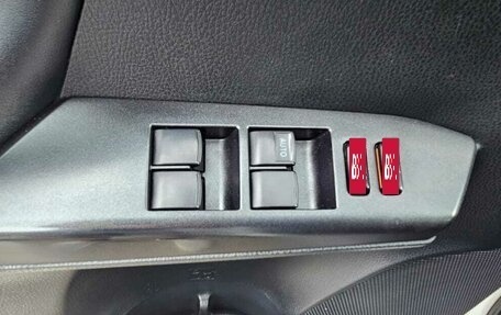 Toyota RAV4, 2016 год, 1 990 000 рублей, 25 фотография
