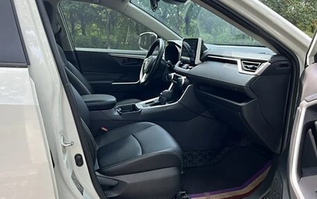 Toyota RAV4, 2020 год, 1 920 277 рублей, 13 фотография