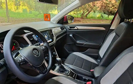 Volkswagen T-Roc I, 2020 год, 1 350 001 рублей, 6 фотография