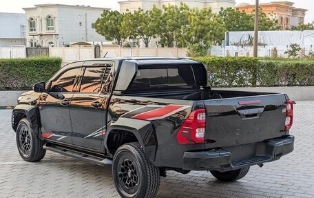 Toyota Hilux VIII, 2021 год, 3 850 000 рублей, 4 фотография