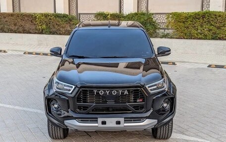 Toyota Hilux VIII, 2021 год, 3 850 000 рублей, 3 фотография