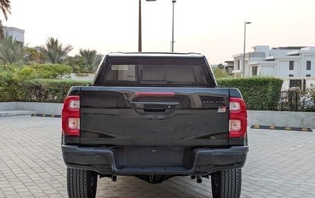 Toyota Hilux VIII, 2021 год, 3 850 000 рублей, 6 фотография