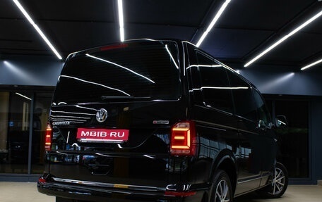 Volkswagen Caravelle T6 рестайлинг, 2018 год, 3 599 000 рублей, 6 фотография