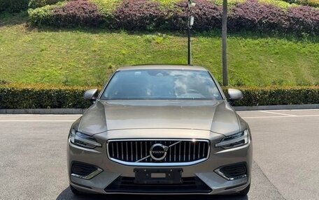 Volvo S60 III, 2022 год, 2 563 000 рублей, 4 фотография
