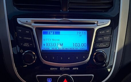 Hyundai Solaris II рестайлинг, 2011 год, 649 000 рублей, 14 фотография