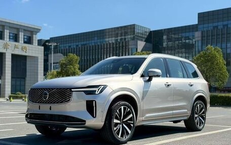 Volvo XC90 II рестайлинг, 2025 год, 9 232 000 рублей, 1 фотография
