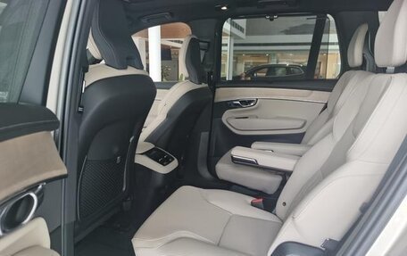 Volvo XC90 II рестайлинг, 2025 год, 10 830 000 рублей, 5 фотография