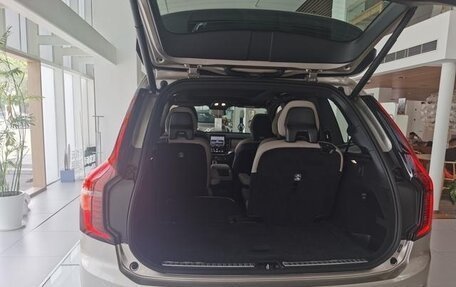 Volvo XC90 II рестайлинг, 2025 год, 10 830 000 рублей, 13 фотография