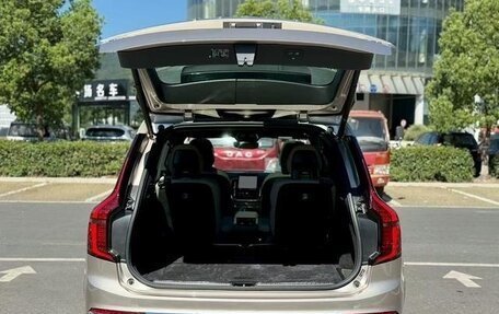Volvo XC90 II рестайлинг, 2025 год, 9 232 000 рублей, 14 фотография