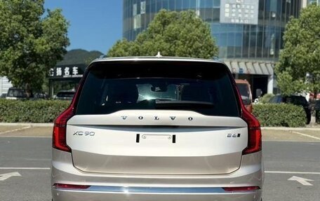 Volvo XC90 II рестайлинг, 2025 год, 9 232 000 рублей, 11 фотография