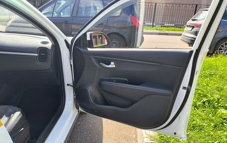 KIA Rio IV, 2018 год, 950 000 рублей, 27 фотография