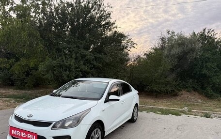 KIA Rio IV, 2019 год, 1 080 000 рублей, 4 фотография