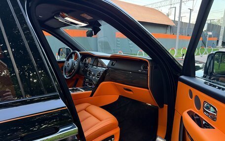 Rolls-Royce Cullinan, 2022 год, 37 999 000 рублей, 13 фотография