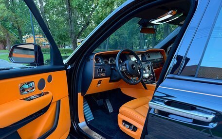 Rolls-Royce Cullinan, 2022 год, 37 999 000 рублей, 9 фотография