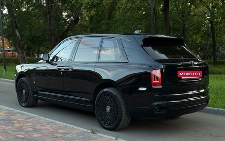 Rolls-Royce Cullinan, 2022 год, 37 999 000 рублей, 5 фотография