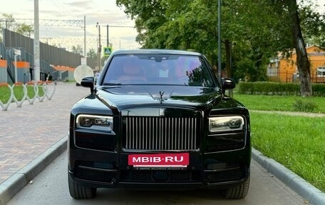 Rolls-Royce Cullinan, 2022 год, 37 999 000 рублей, 2 фотография